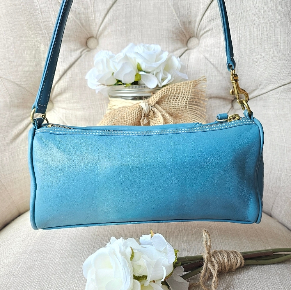 Vintage Coach Penelope Demi Shoulder Bag # 9712 ( Glacier / Pool Blue ) - Picture 2 of 16
